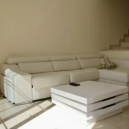 Daire Residencial Las Lomas 1 *