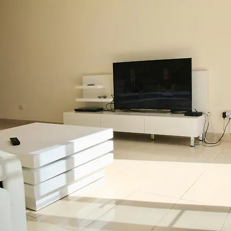 Daire Residencial Las Lomas 1 *