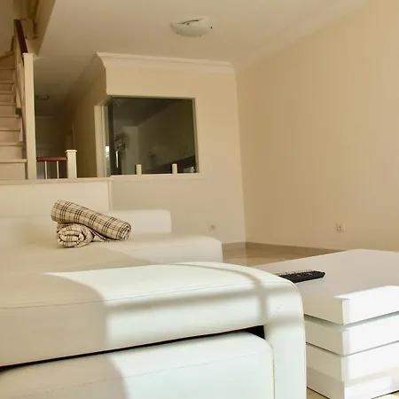 Daire Residencial Las Lomas 1 *