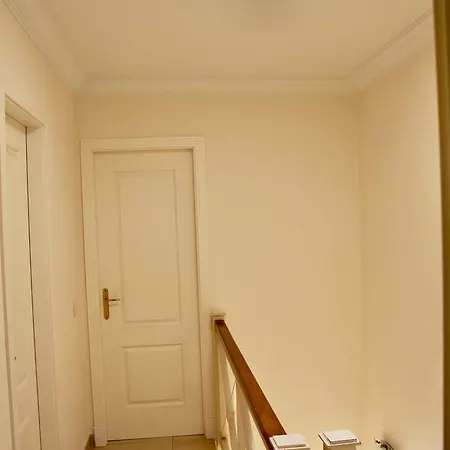 Daire Residencial Las Lomas 1 *
