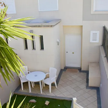 Apartamento Residencial Las Lomas 1 *